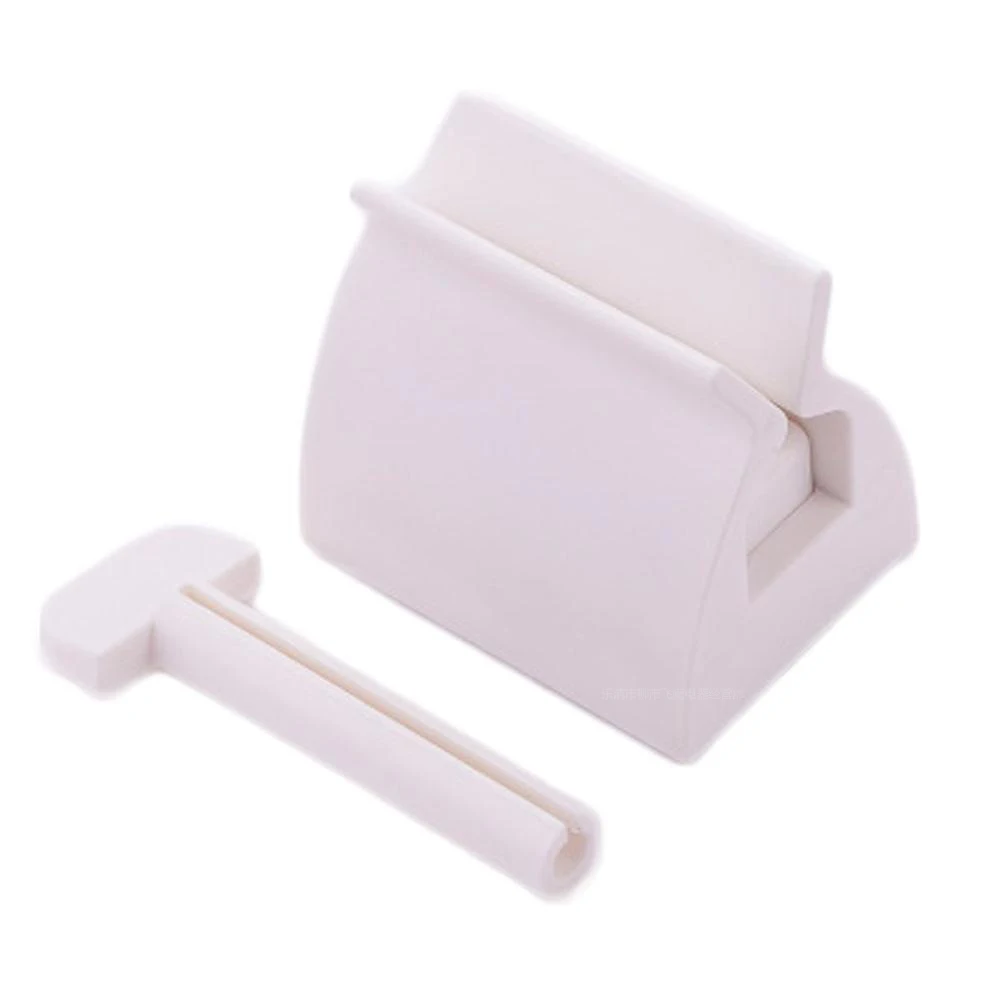 outil en plastique blanc